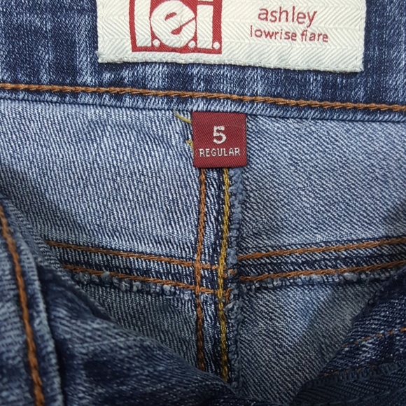 I.e.i. Ashley low rise cut off distressed..SZ 5R - Picture 7 of 7
